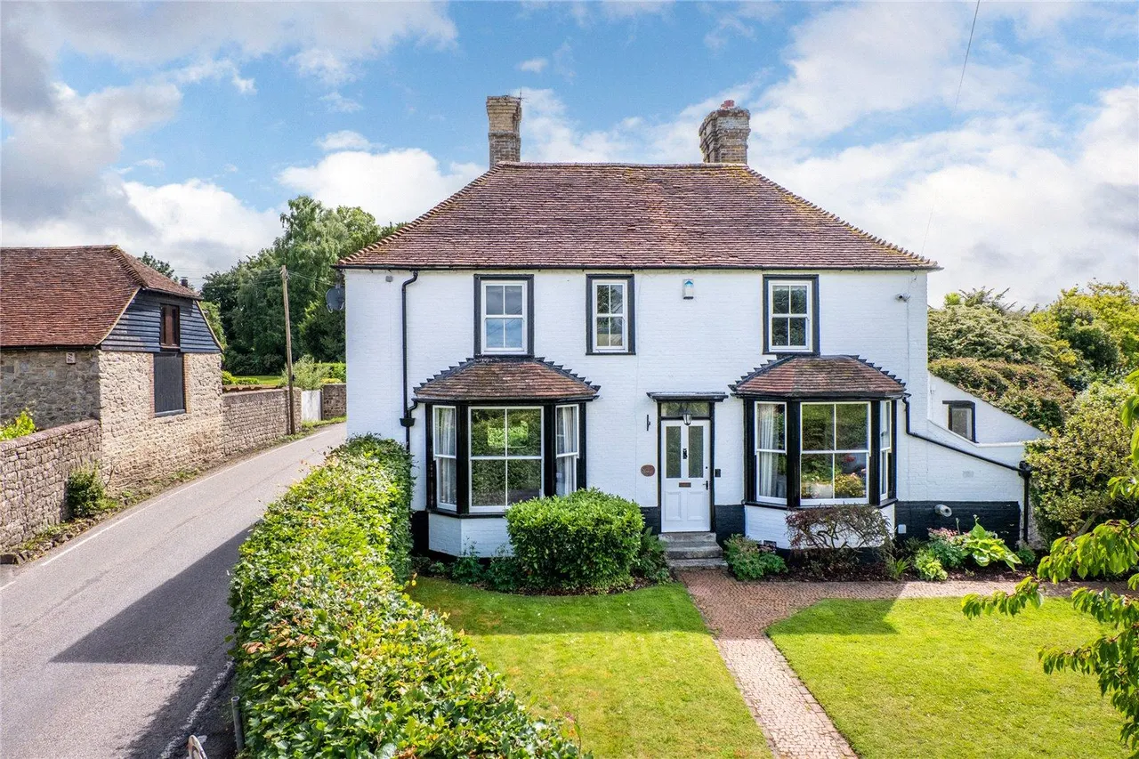 4 bed house for sale, Dean Street, East Farleigh, ME15