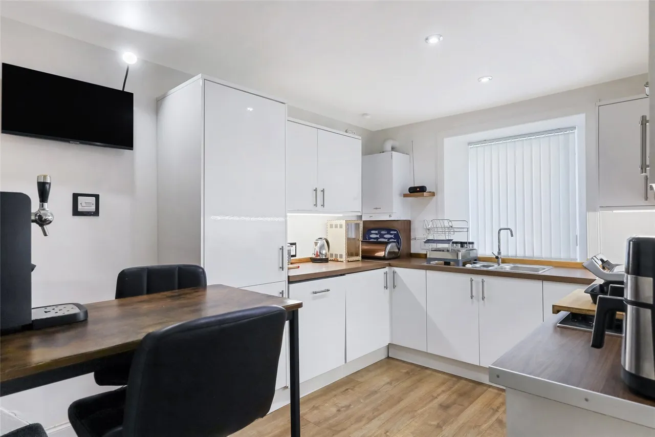 Ardgowan Street, Greenock, Inverclyde, PA16, photo 8