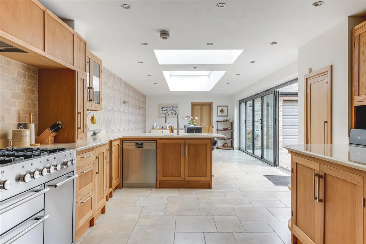 Cotton End Road, Exning, CB8, photo 2