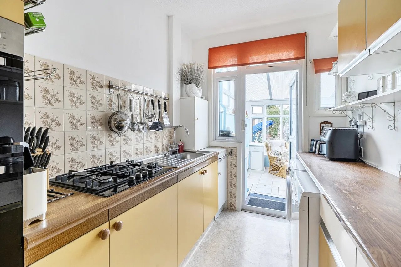 Silver Lane, BR4, photo 12