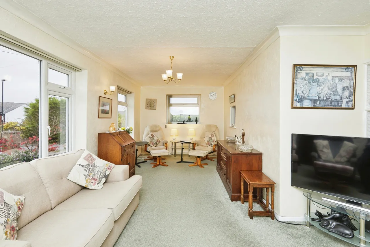 Moorfield Crescent, Sandiacre, NG10, photo 2