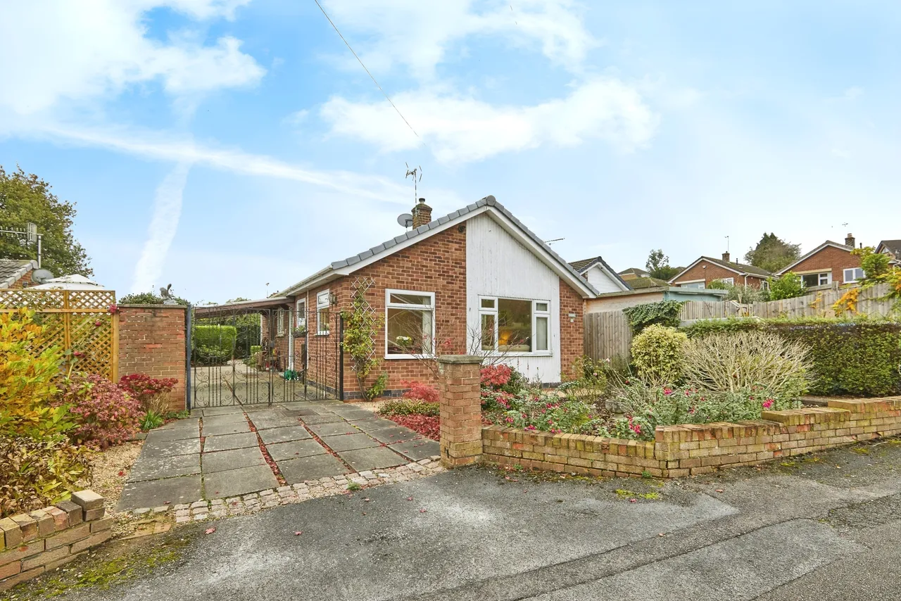 3 bed house for sale, Moorfield Crescent, Sandiacre, NG10