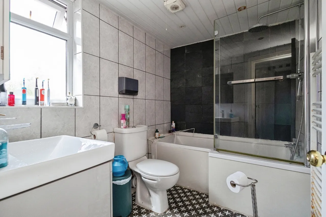 Hyde Road, Denton, Manchester, Greater Manchester, M34, photo 17