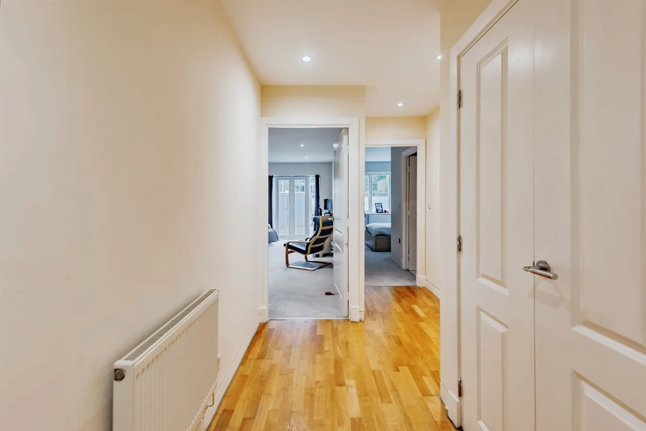Ladbroke Road, Redhill, RH1, photo 10