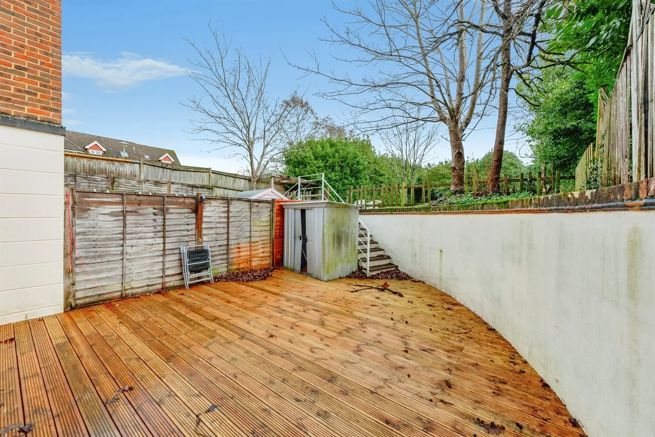 Ladbroke Road, Redhill, RH1, photo 12