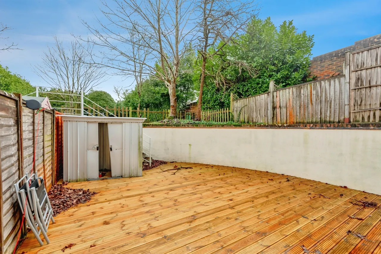 Ladbroke Road, Redhill, RH1, photo 13