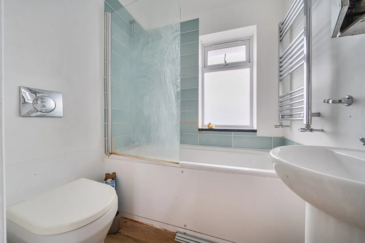 Castlecombe Road, SE9, photo 8