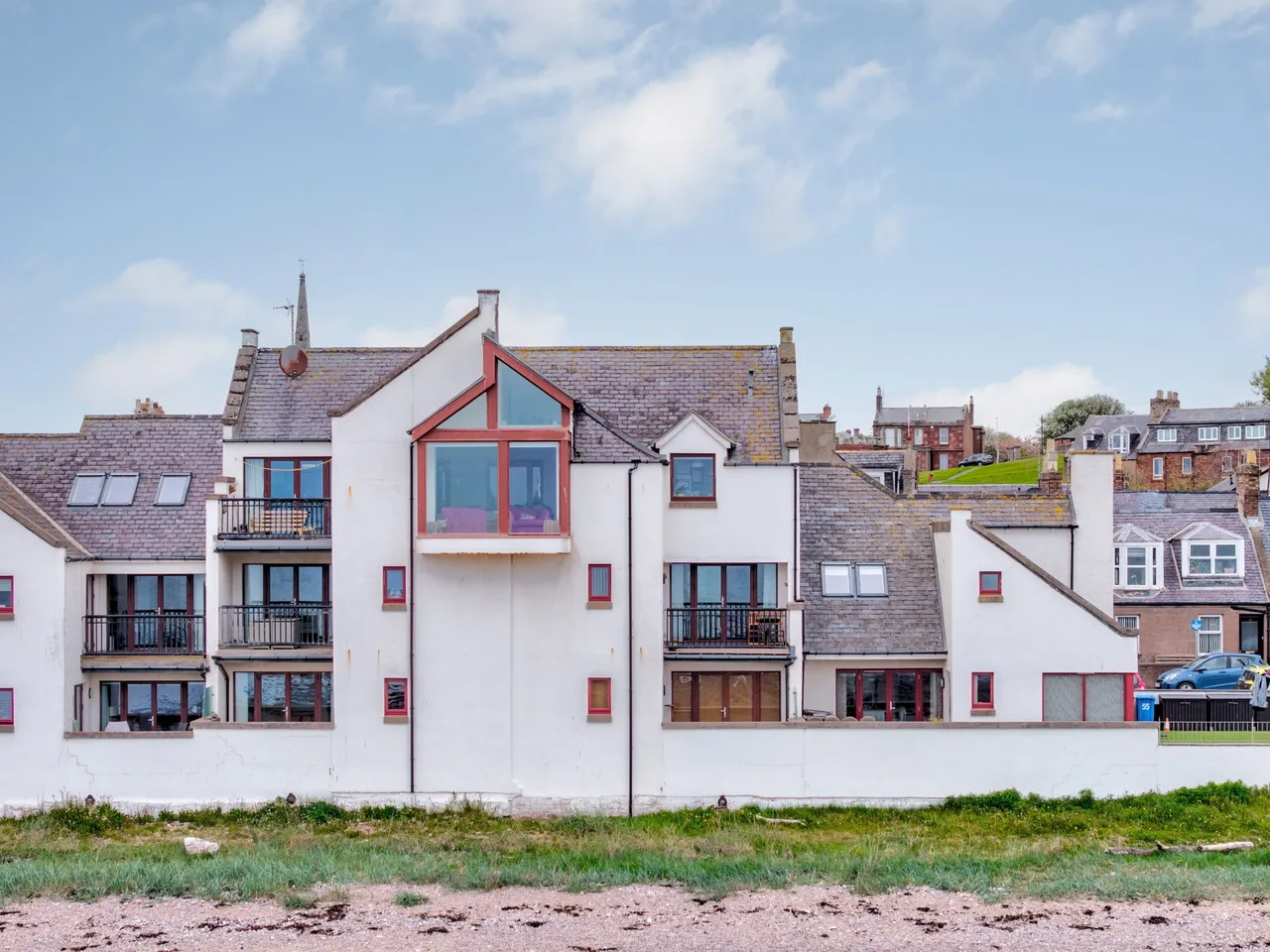 2 bed flat for sale — Seagate, Arbroath, Angus, DD11 1BJ