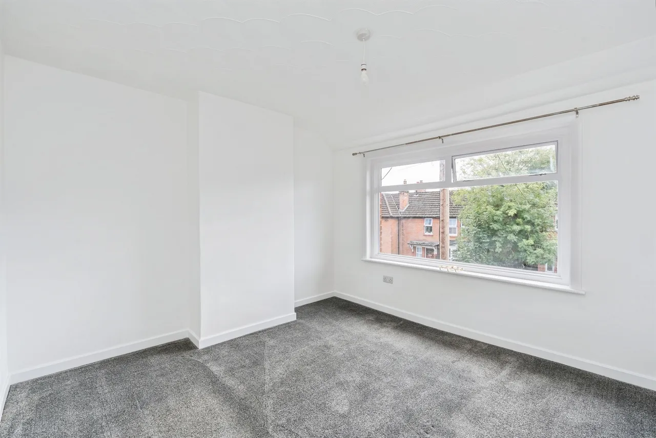 Longmead Avenue, Bishopstoke, SO50, photo 13