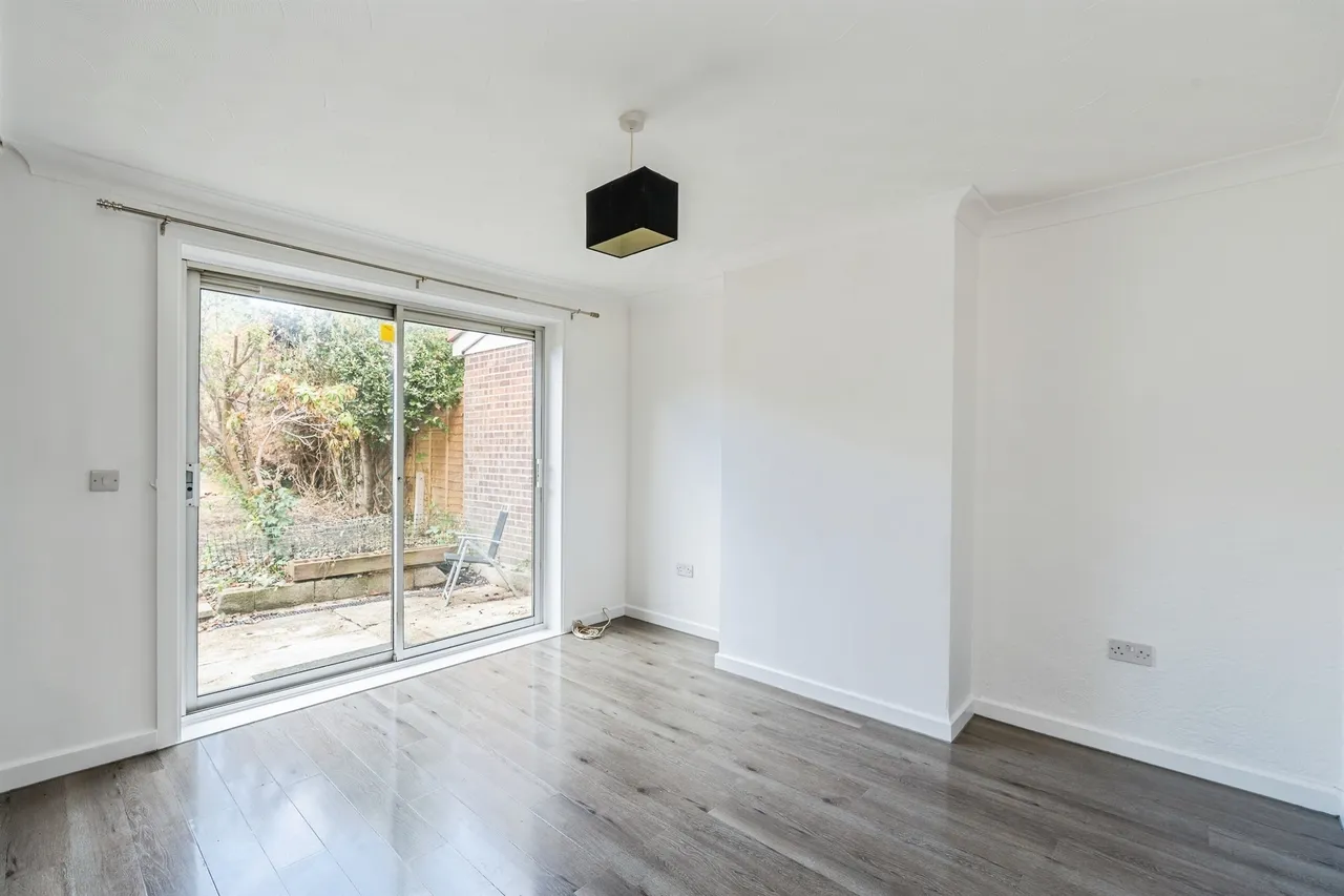 Longmead Avenue, Bishopstoke, SO50, photo 8