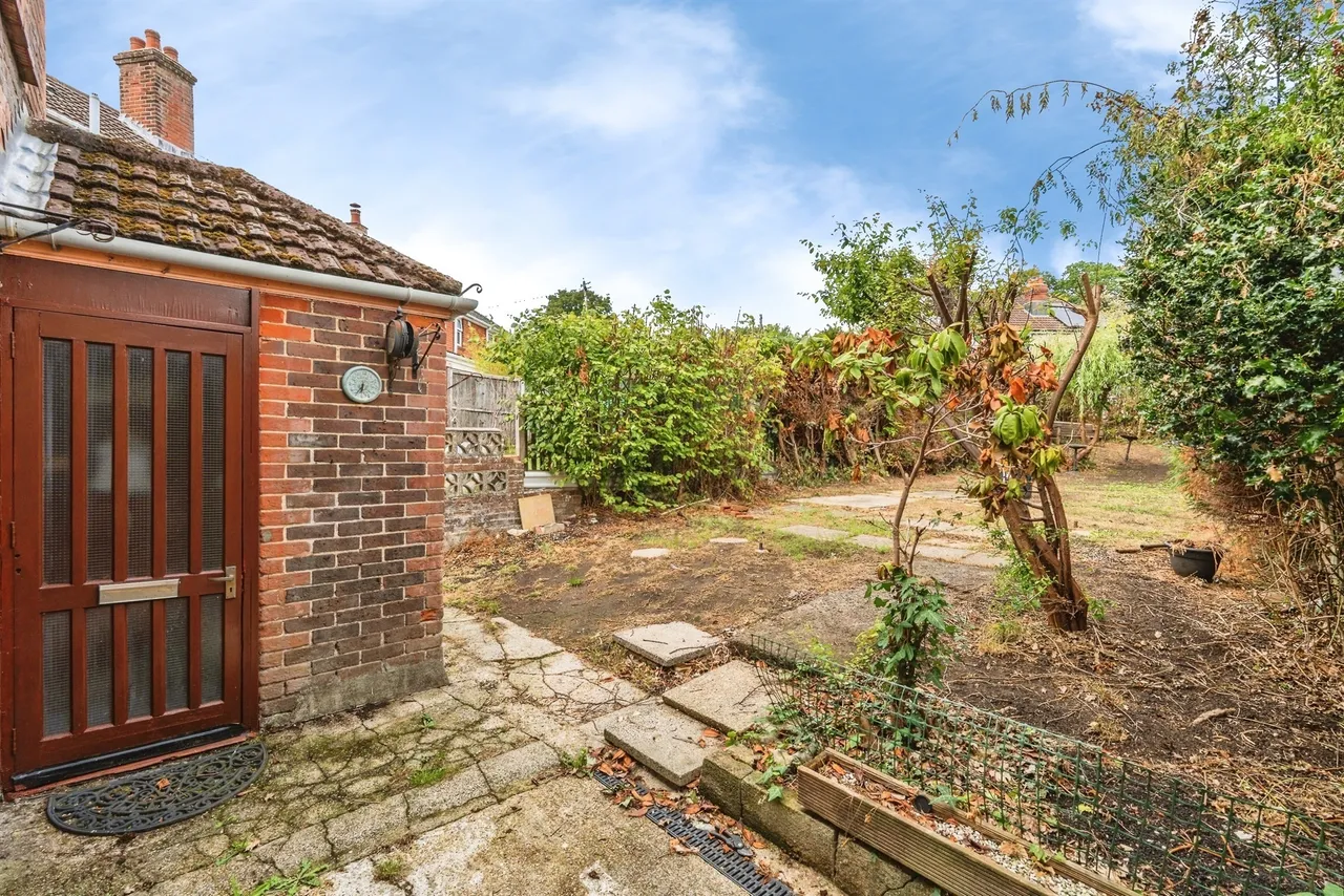 Longmead Avenue, Bishopstoke, SO50, photo 19