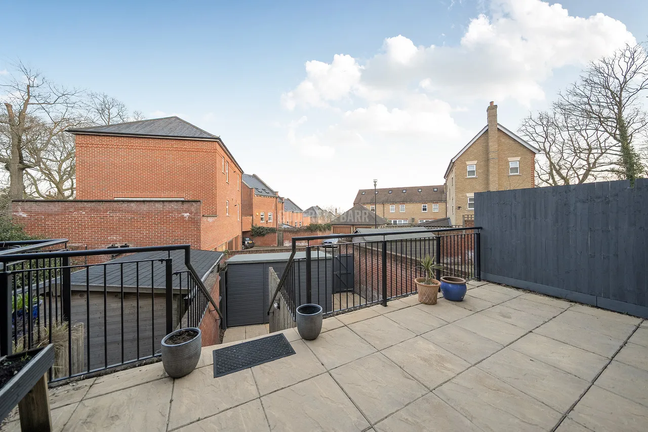 Adam Close, The Ridgeway Mill Hill, NW7, photo 19