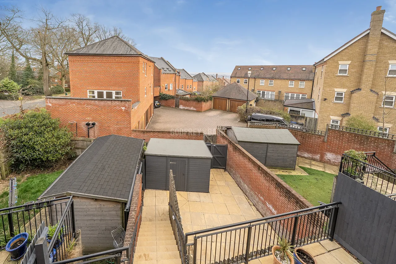 Adam Close, The Ridgeway Mill Hill, NW7, photo 2