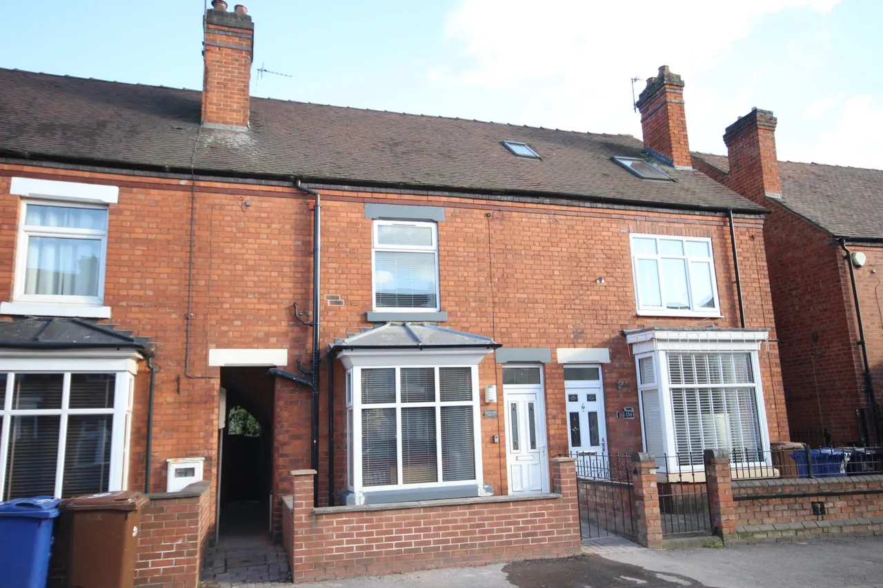 Calais Road, Burton upon Trent, DE13, photo 5