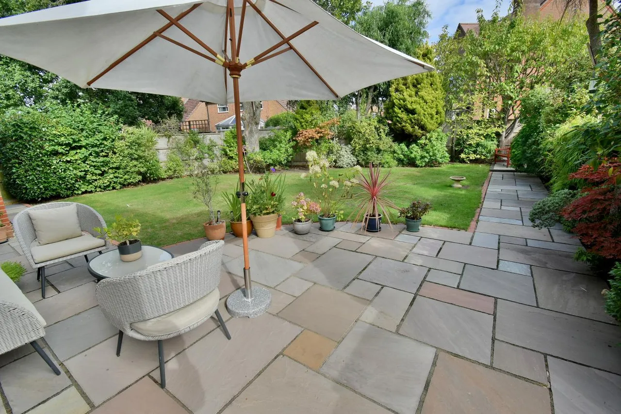 Casterbridge Road, BH22, photo 22