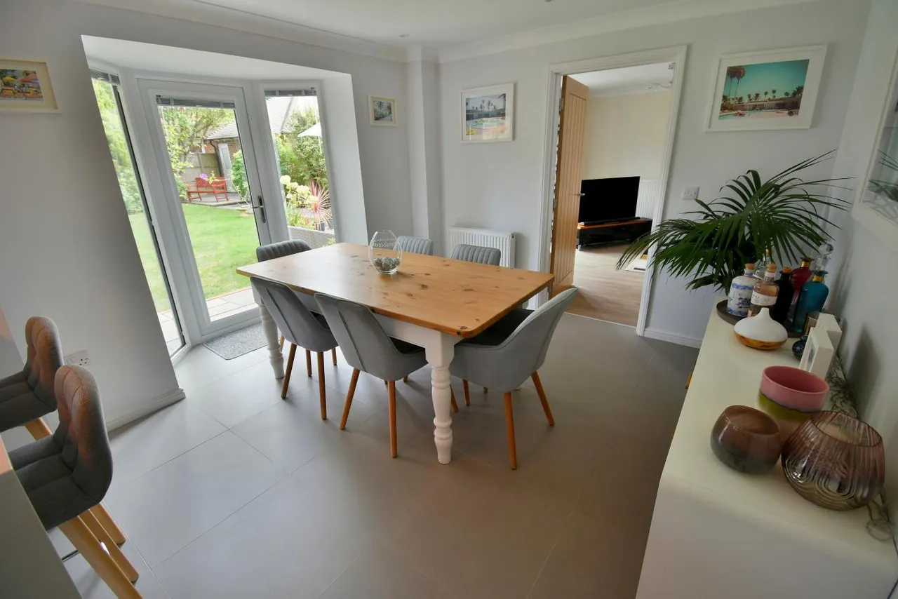 Casterbridge Road, BH22, photo 5