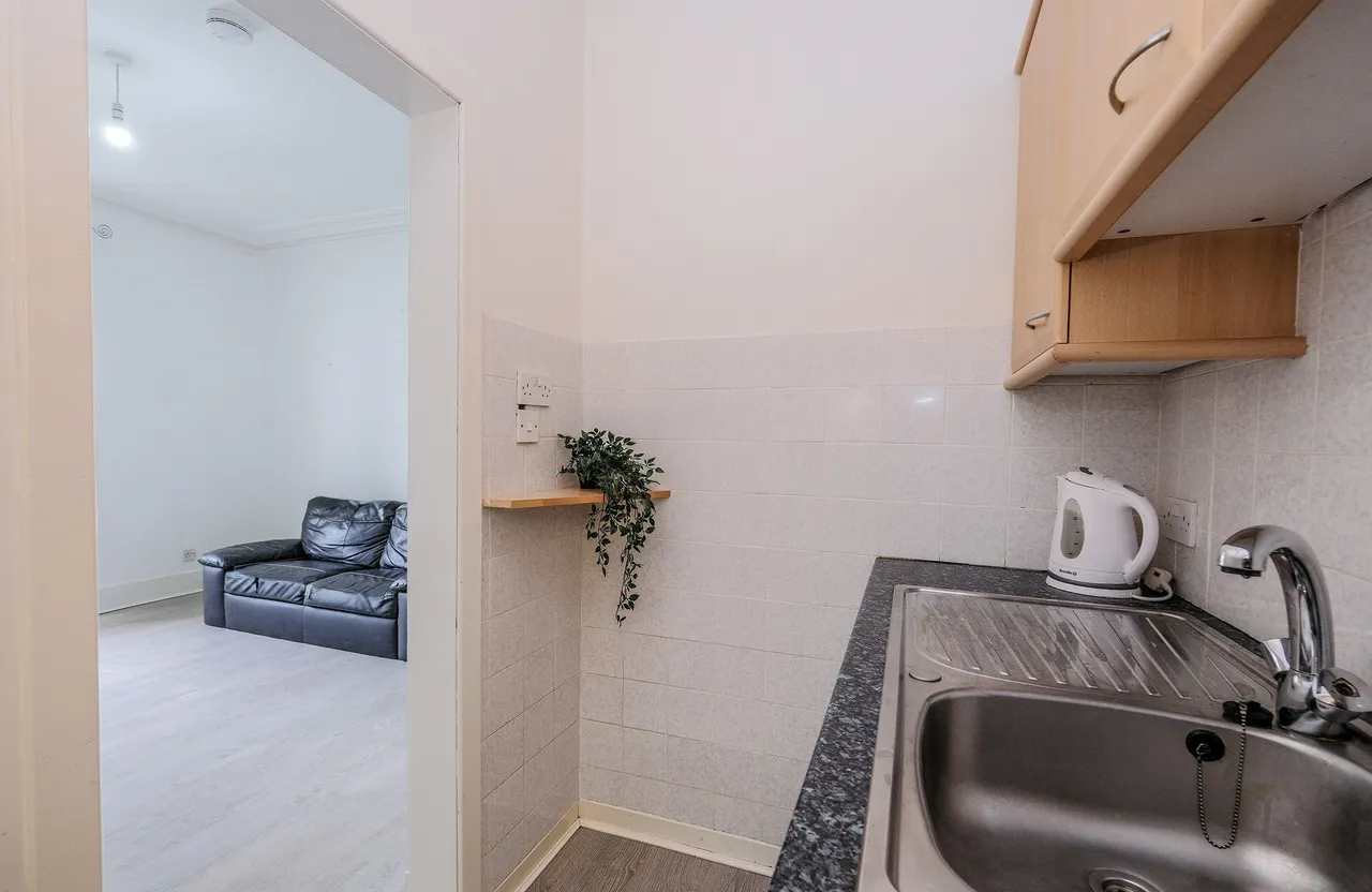 Claremont Place, Aberdeen, photo 9