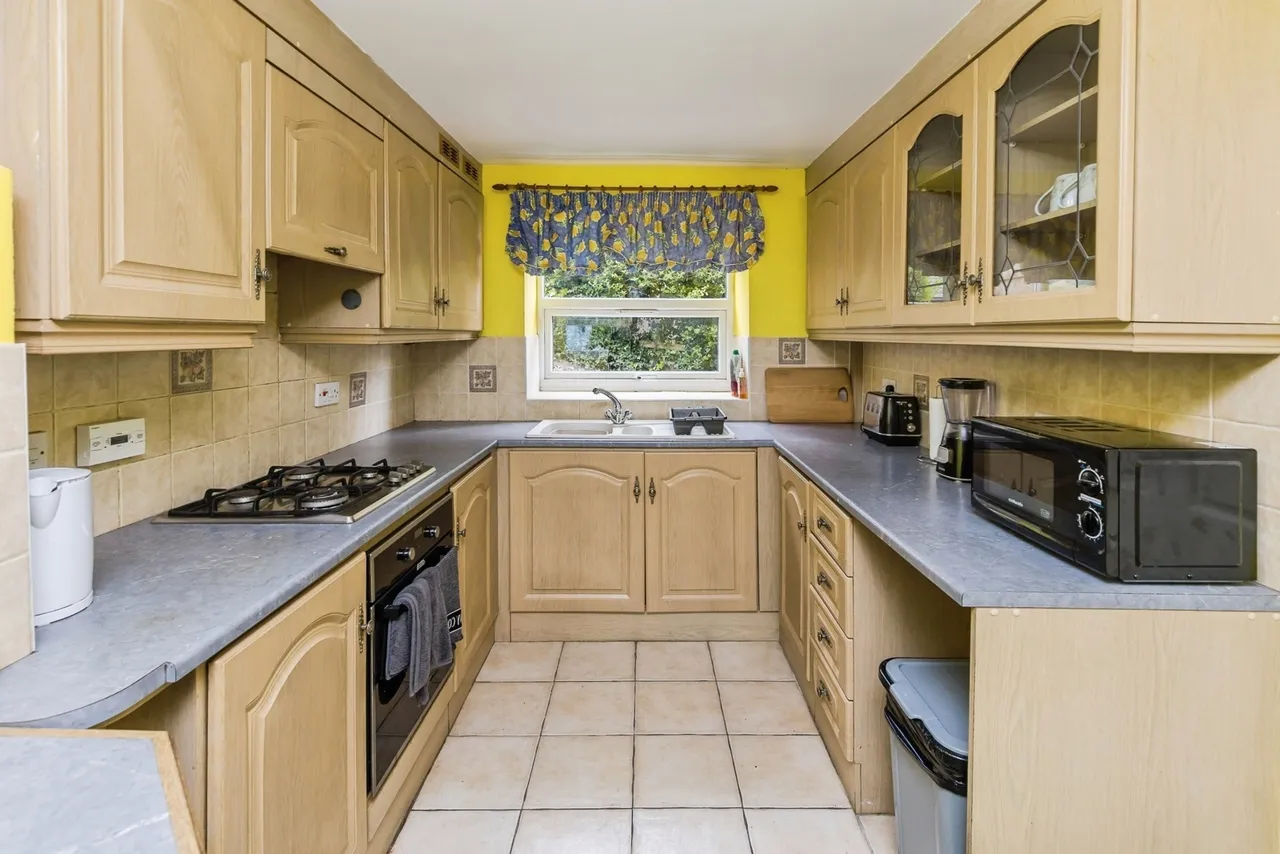 New Road, Brynteg, LL11, photo 3
