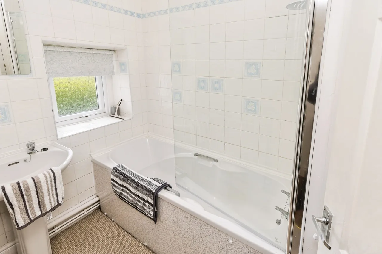 New Road, Brynteg, LL11, photo 13