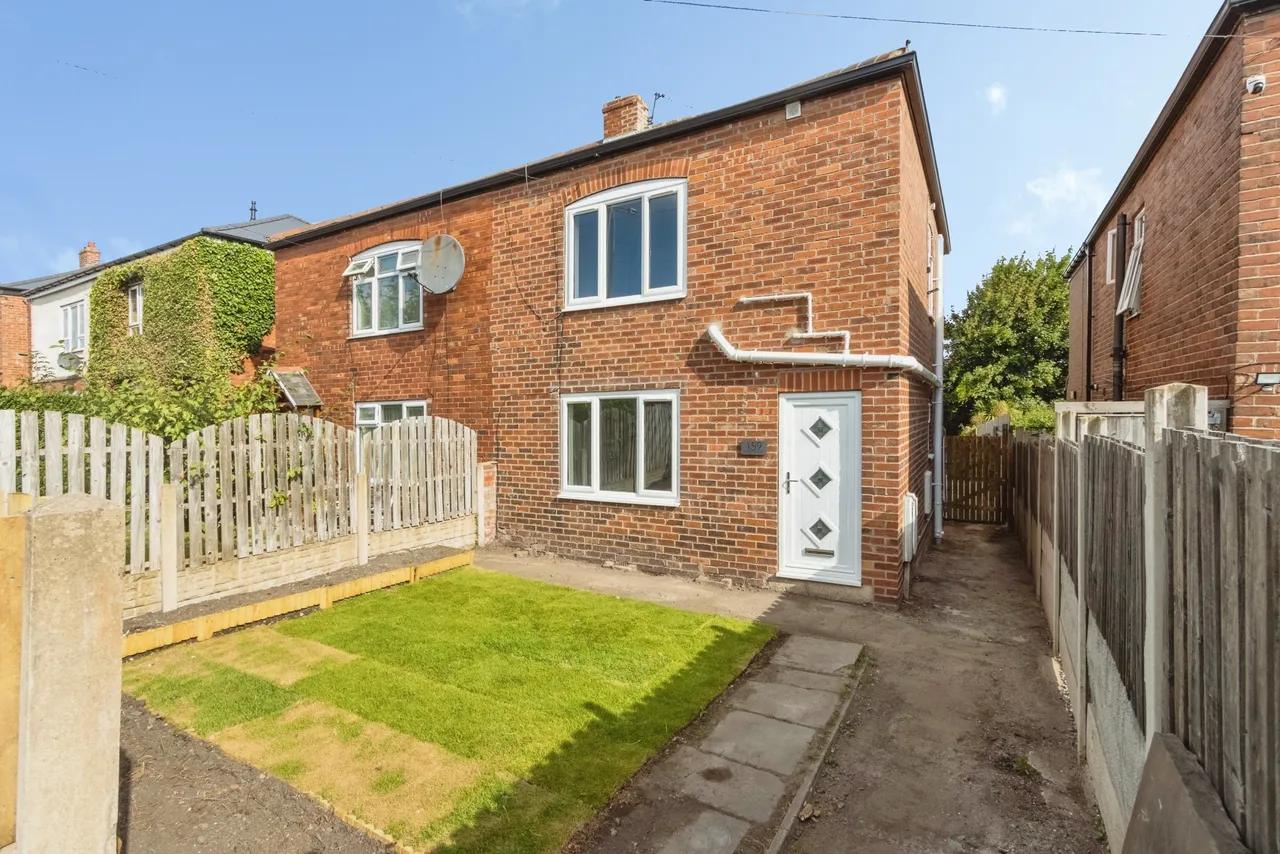 3 bed house to rent — Redbrook Road, BARNSLEY