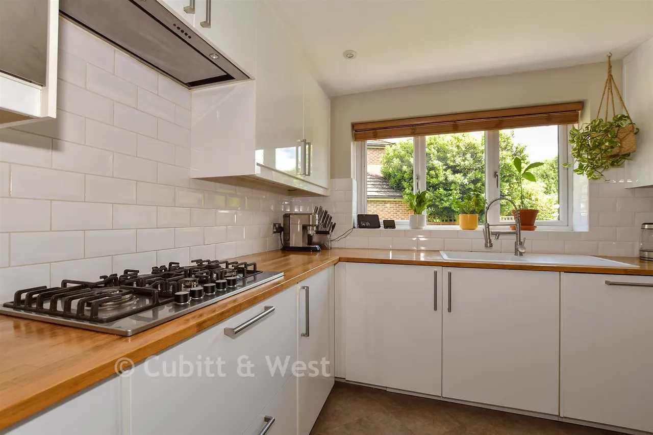 Brookside, Ashington, RH20, photo 7