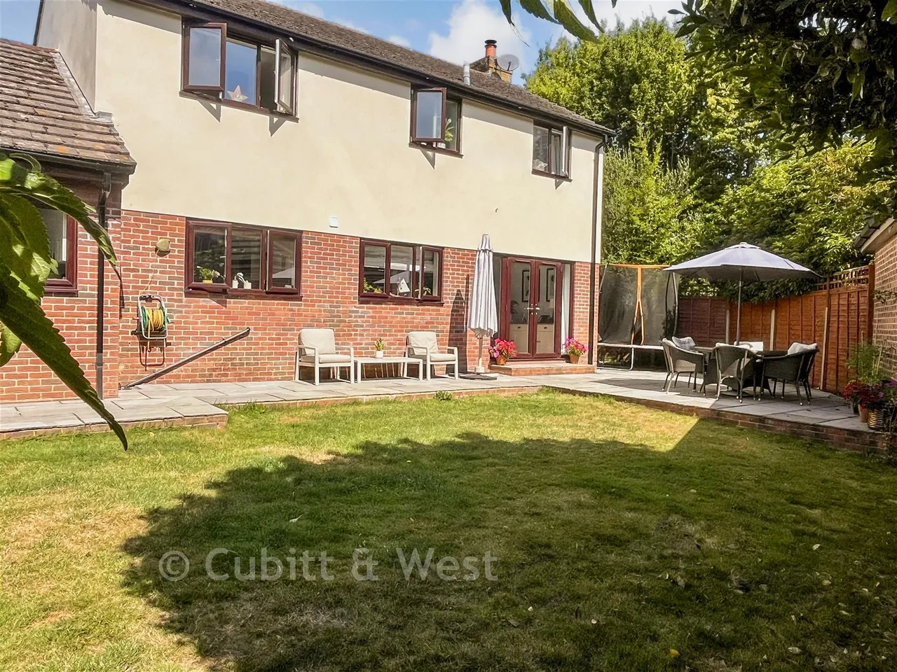 Brookside, Ashington, RH20, photo 2
