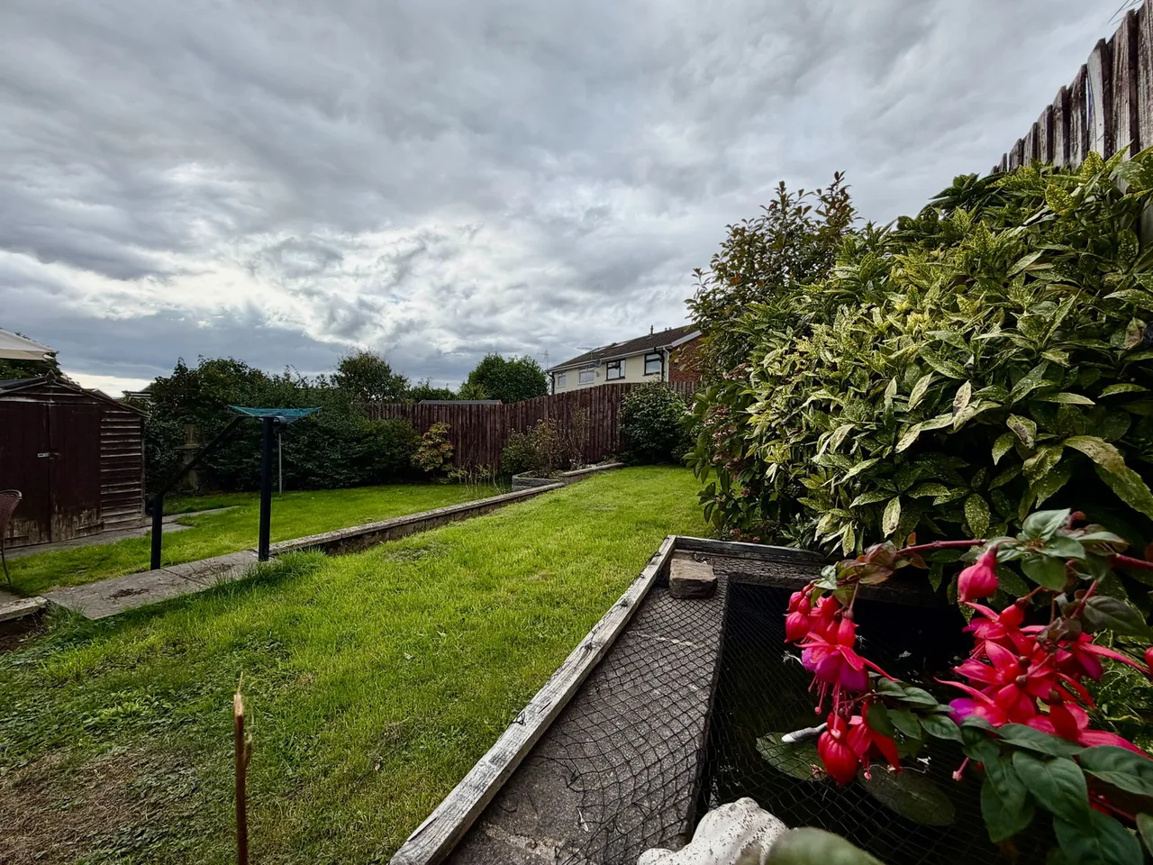 Hawthorn Drive, Pontllanfraith, NP12, photo 44