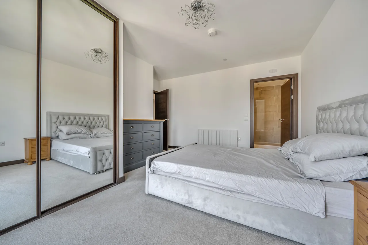 Watford, WD18, photo 18