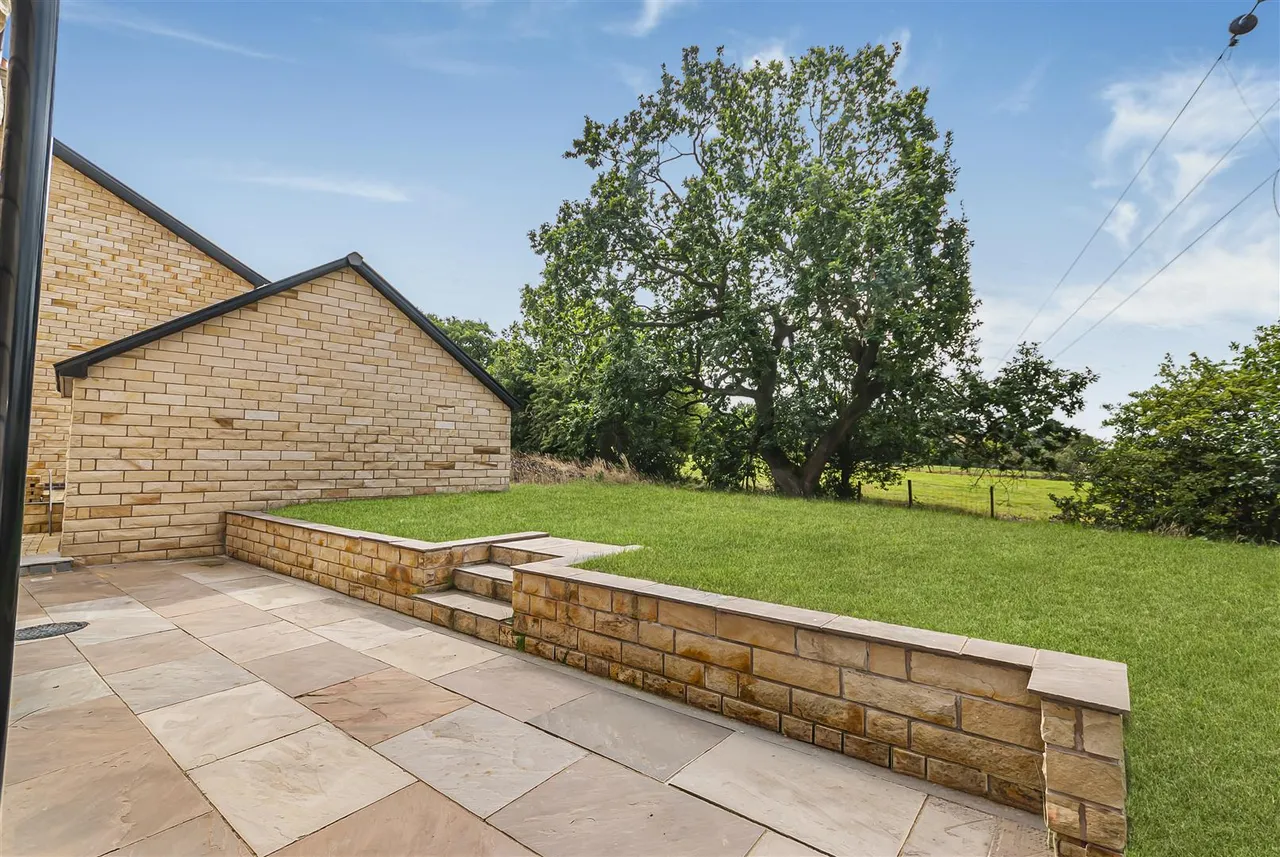 Cob Lane, Kelbrook, Barnoldswick, BB18 6TT, photo 32