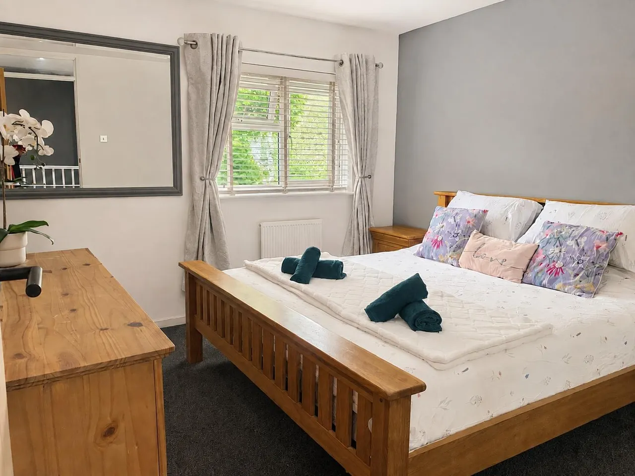 Holman Close, Crawley, RH11, photo 12