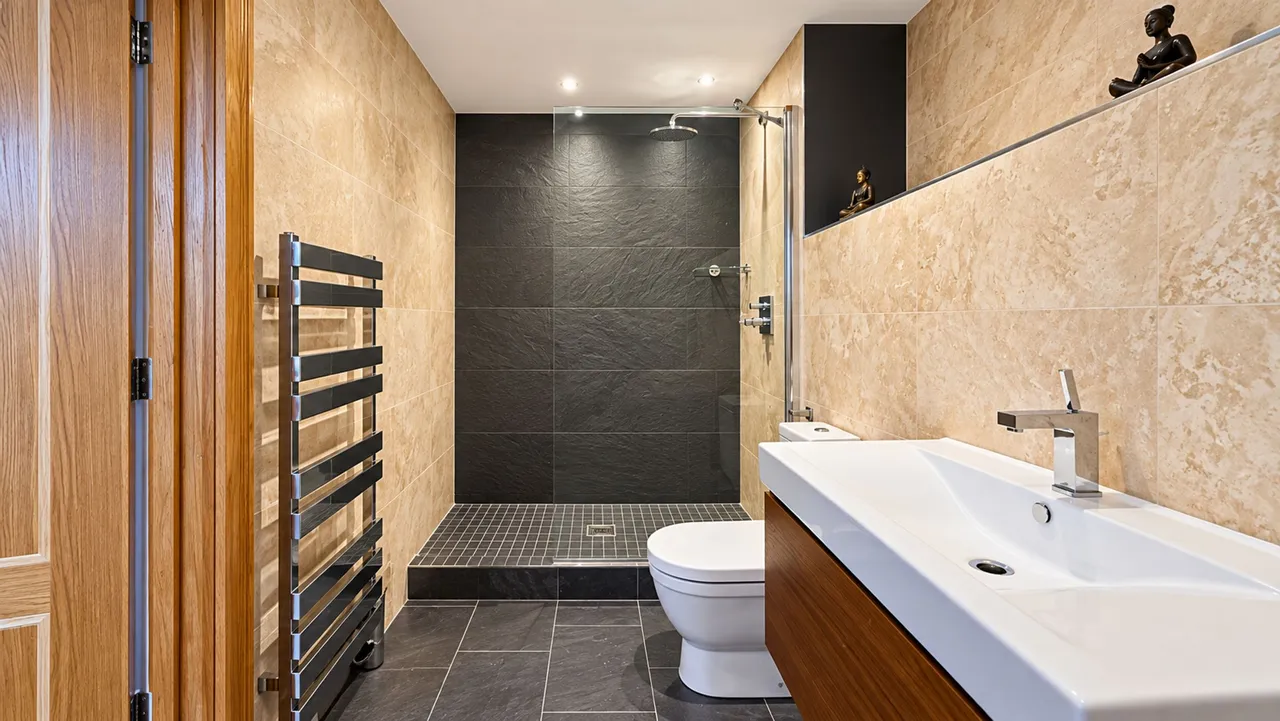 Barry Rise, Bowdon, WA14, photo 24