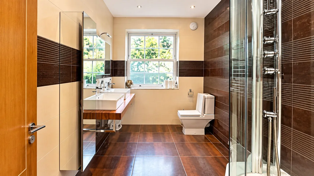 Barry Rise, Bowdon, WA14, photo 20