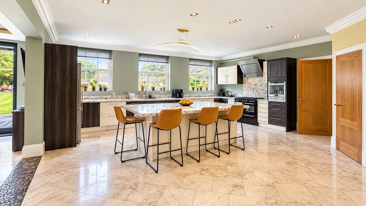 Barry Rise, Bowdon, WA14, photo 5
