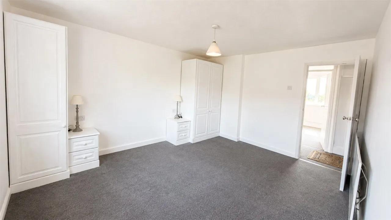 Ridgeway Road, Redhill, RH1, photo 9