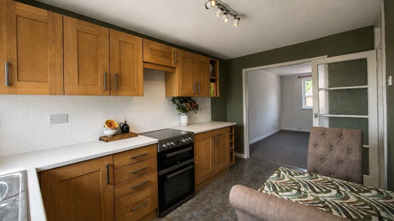 2 bed flat for sale, Ridgeway Road, Redhill, RH1
