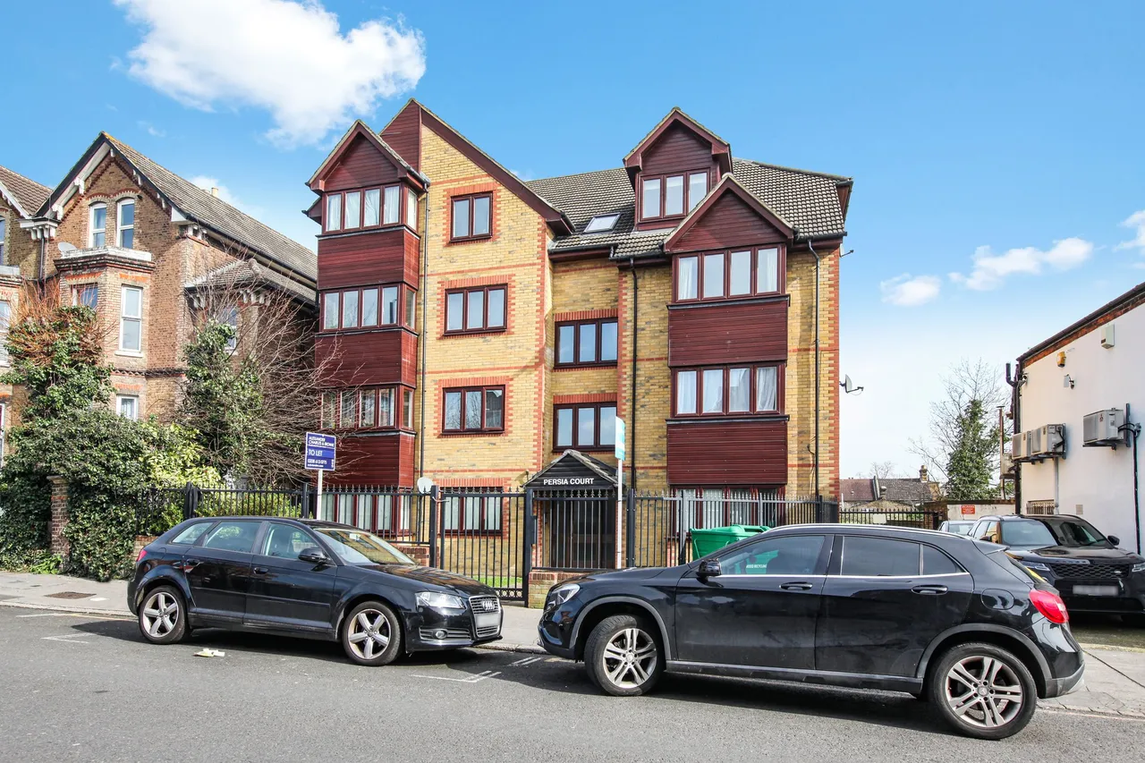 1 bed property for sale — Oliver Grove, South Norwood, London, SE25 6EJ