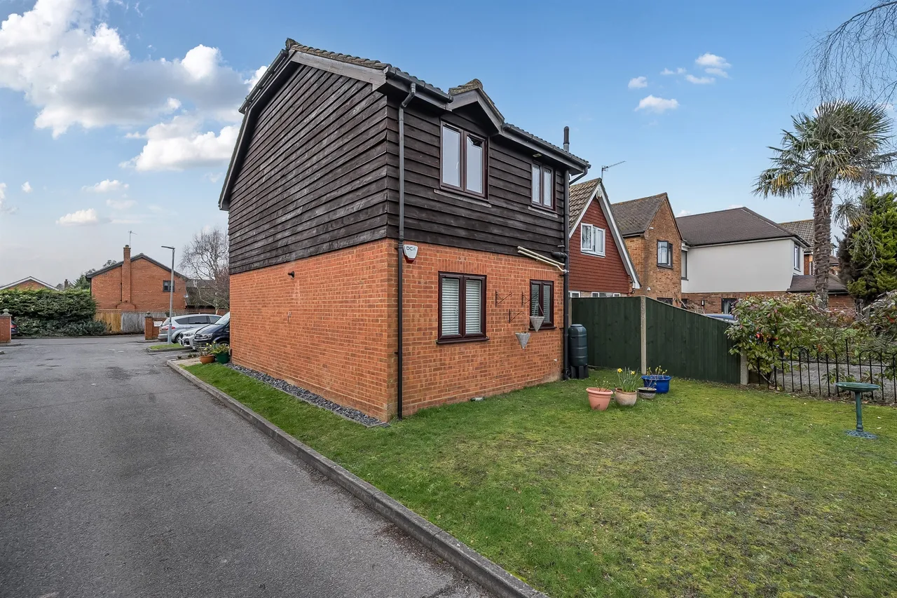 Larks Ridge, St. Albans, photo 10