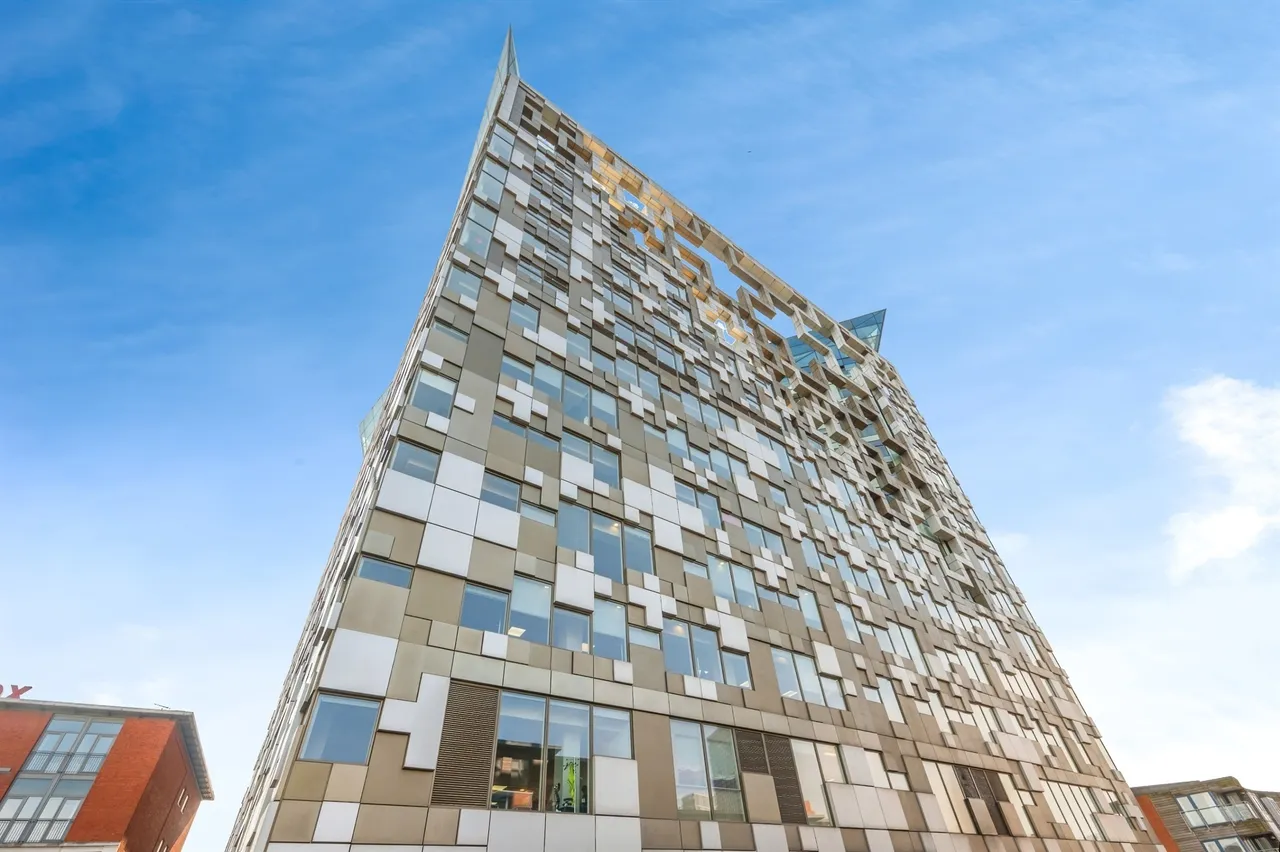 1 bed flat for sale — Wharfside Street, Birmingham