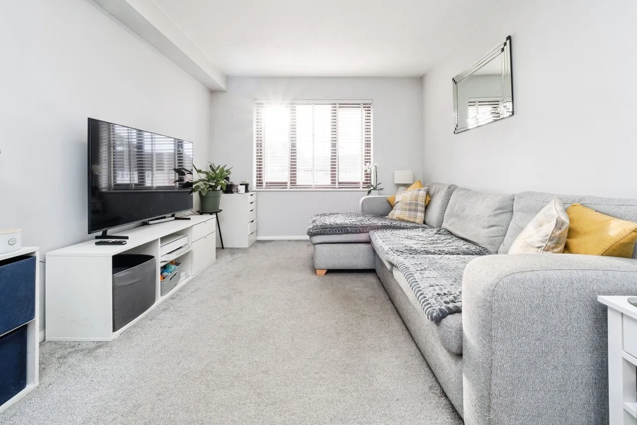 Arisdale Avenue, South Ockendon, RM15, photo 3