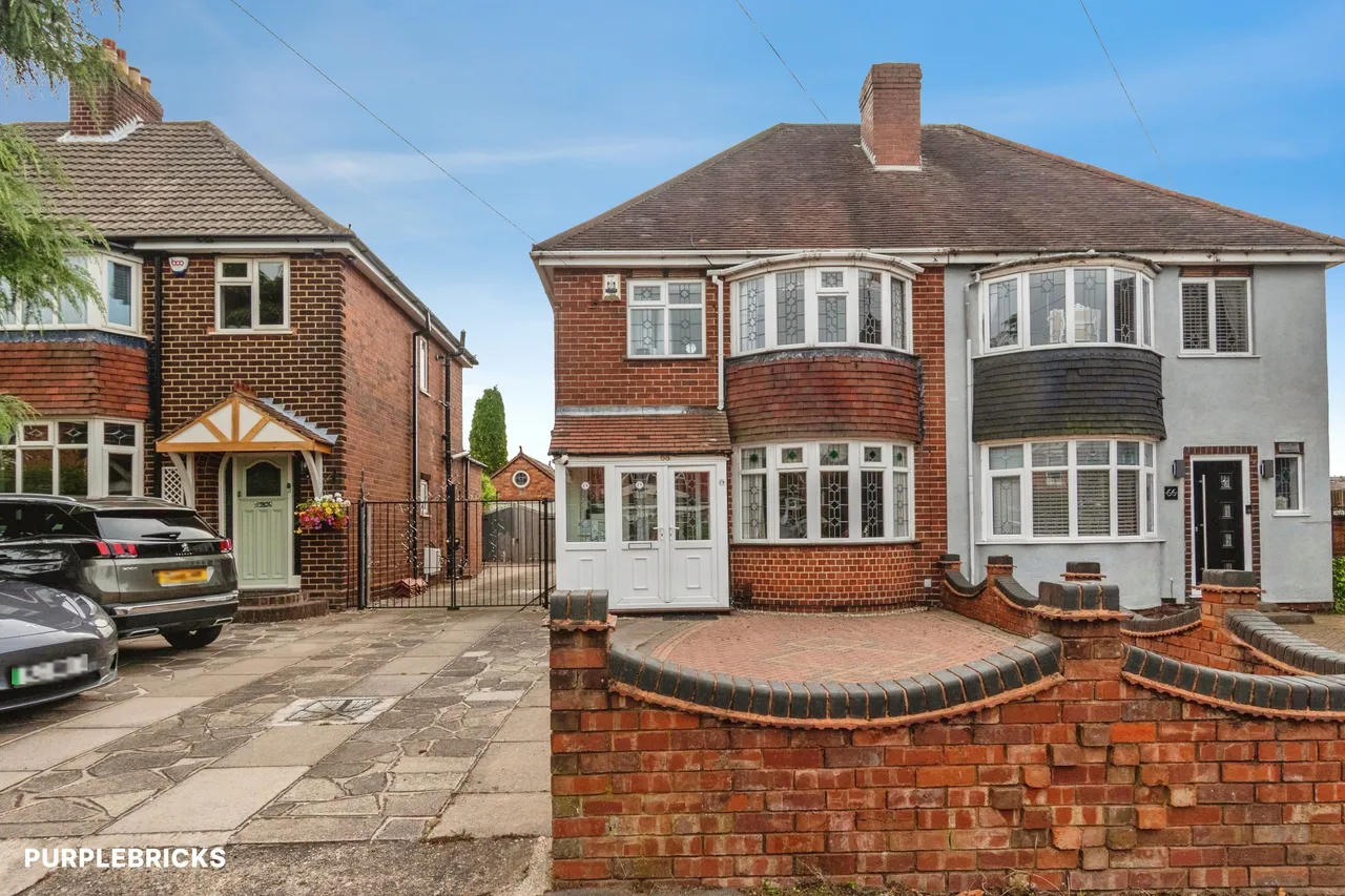 3 bed house for sale, Castle Road, Walsall, WS9