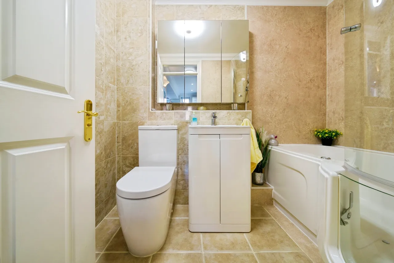 New Heys Drive, Liverpool, L18, photo 12