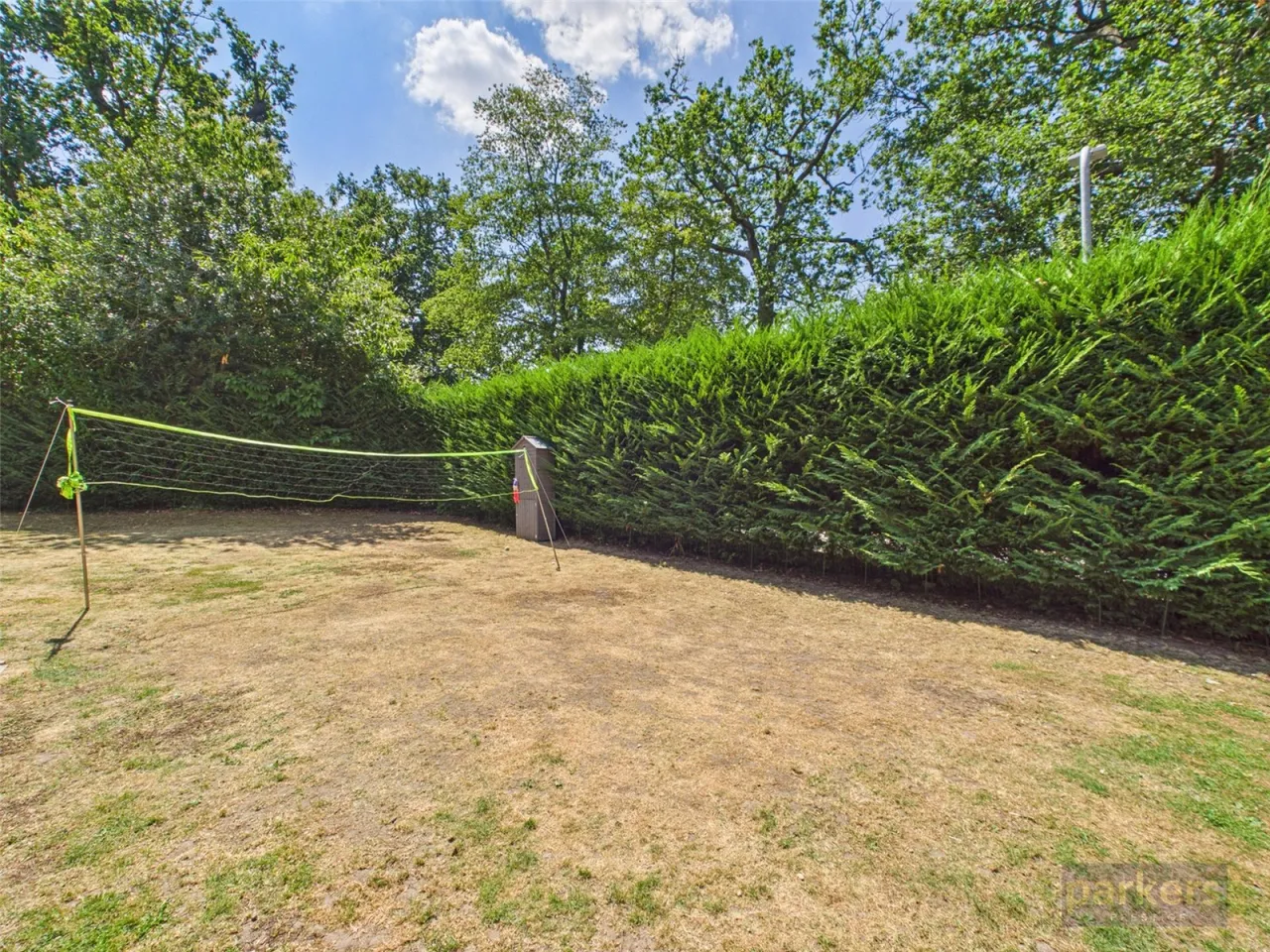 Maiden Erlegh Drive, Earley, RG6, photo 30