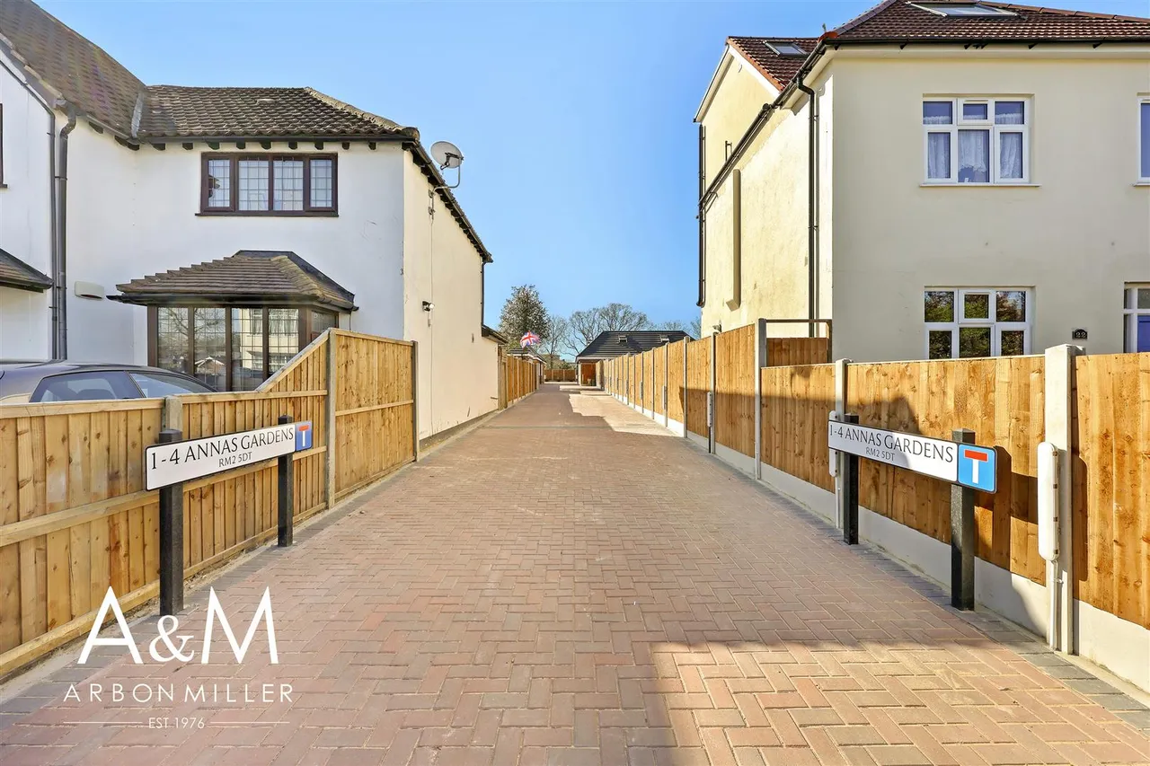 Heath Park Road, Romford, Essex, RM25UB, photo 24