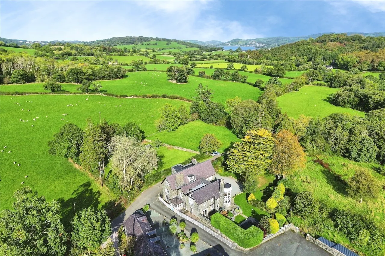 Rowen, Conwy, LL32, photo 35