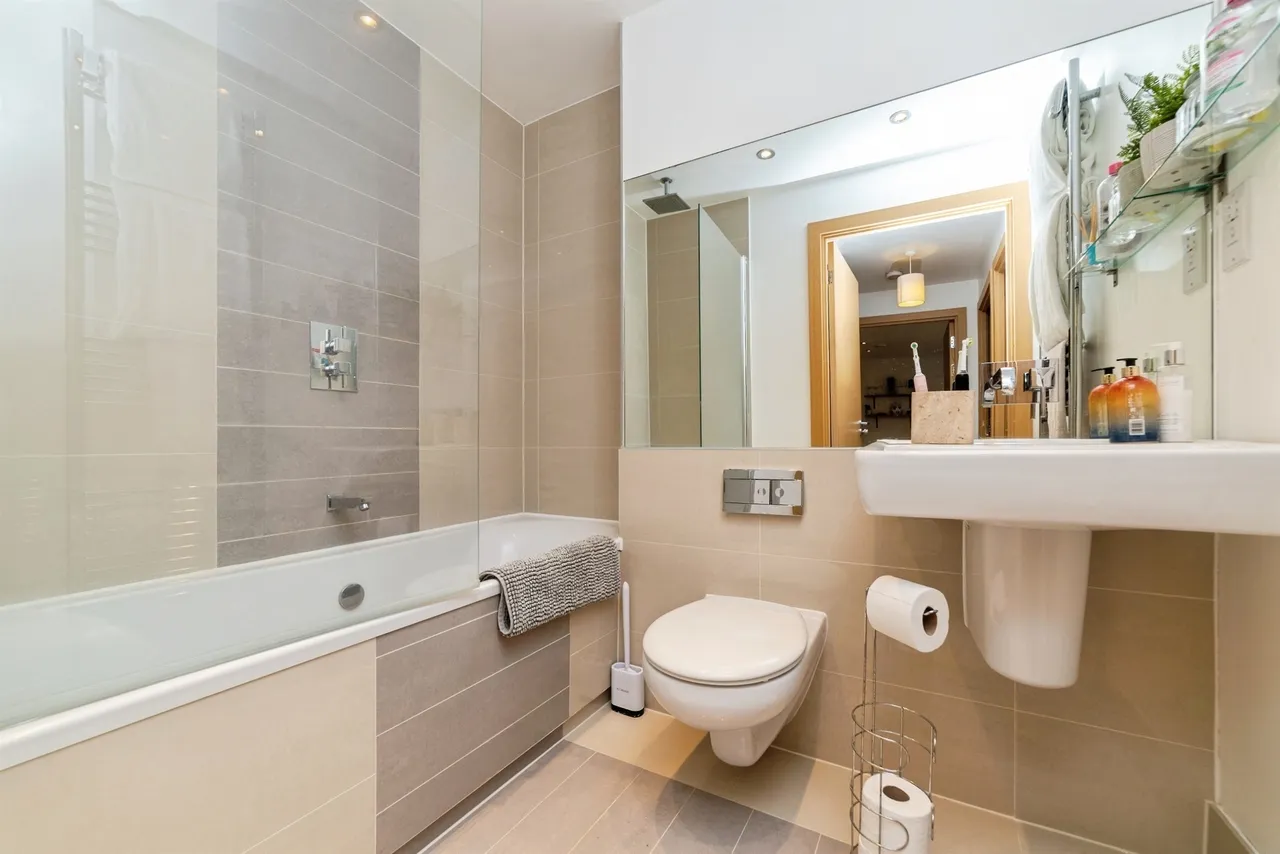 Smeaton Court, Hertford, SG13, photo 15