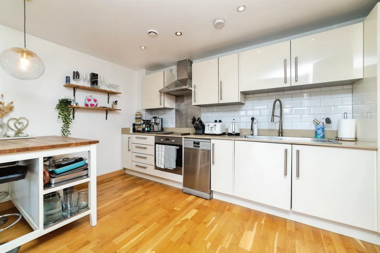 Smeaton Court, Hertford, SG13, photo 9