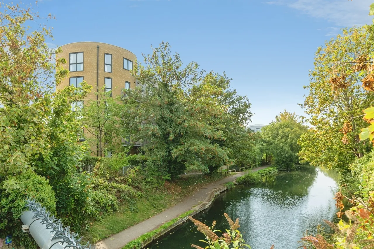 Smeaton Court, Hertford, SG13, photo 18