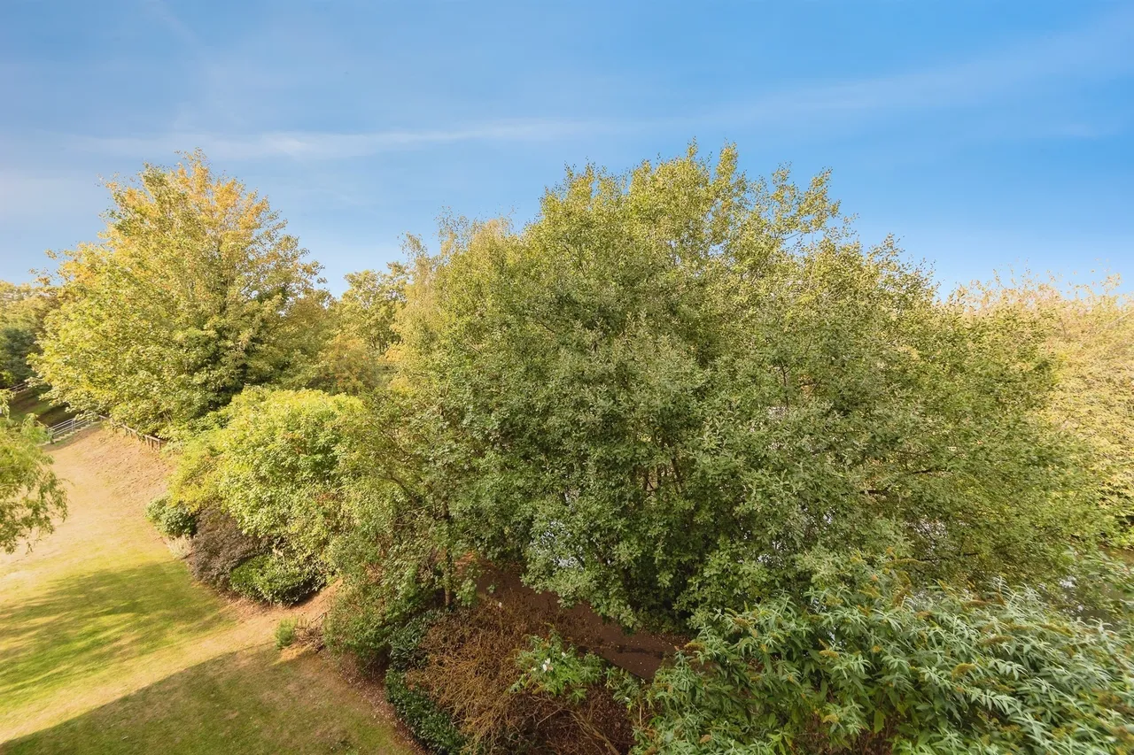 Smeaton Court, Hertford, SG13, photo 19