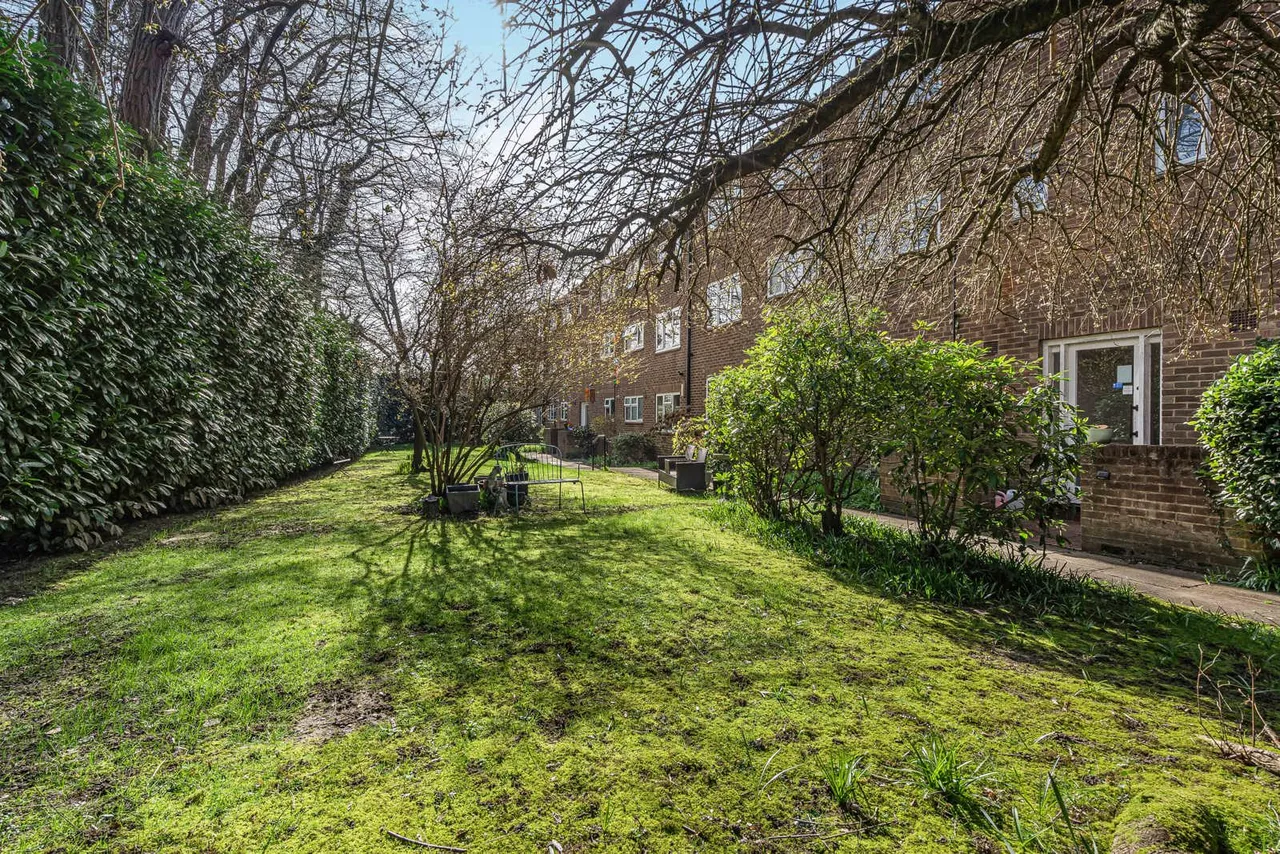 Christchurch Road, Virginia Water, GU25, photo 10