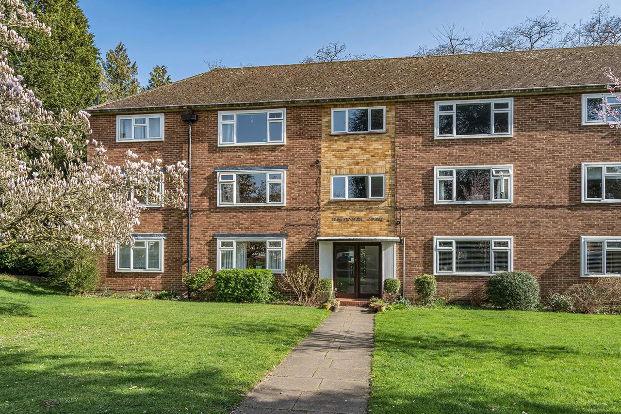 Christchurch Road, Virginia Water, GU25, photo 13